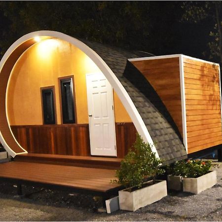 בנגקוק Tiny Hut Resort מראה חיצוני תמונה