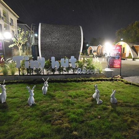 בנגקוק Tiny Hut Resort מראה חיצוני תמונה