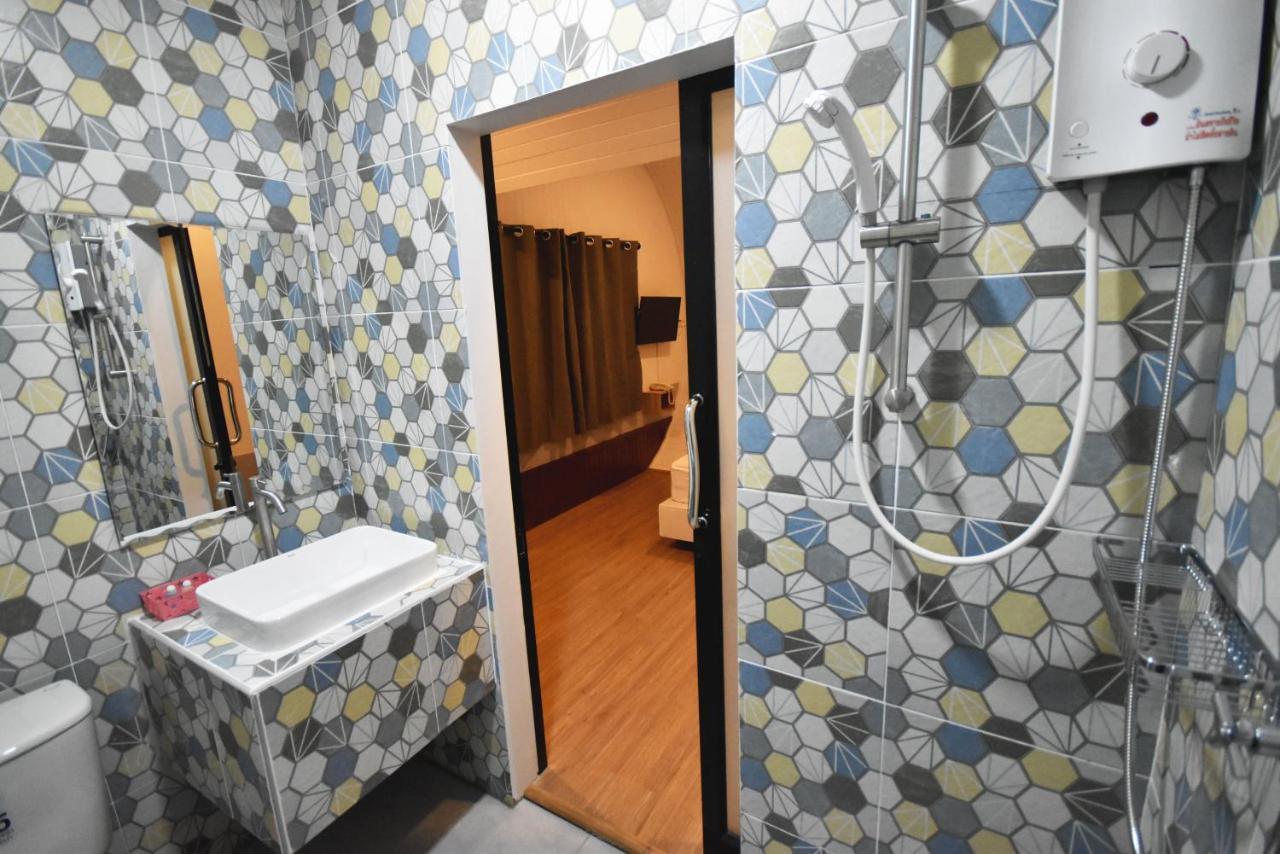 בנגקוק Tiny Hut Resort מראה חיצוני תמונה