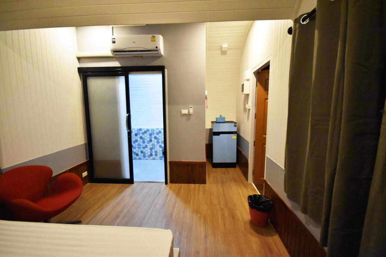 בנגקוק Tiny Hut Resort מראה חיצוני תמונה