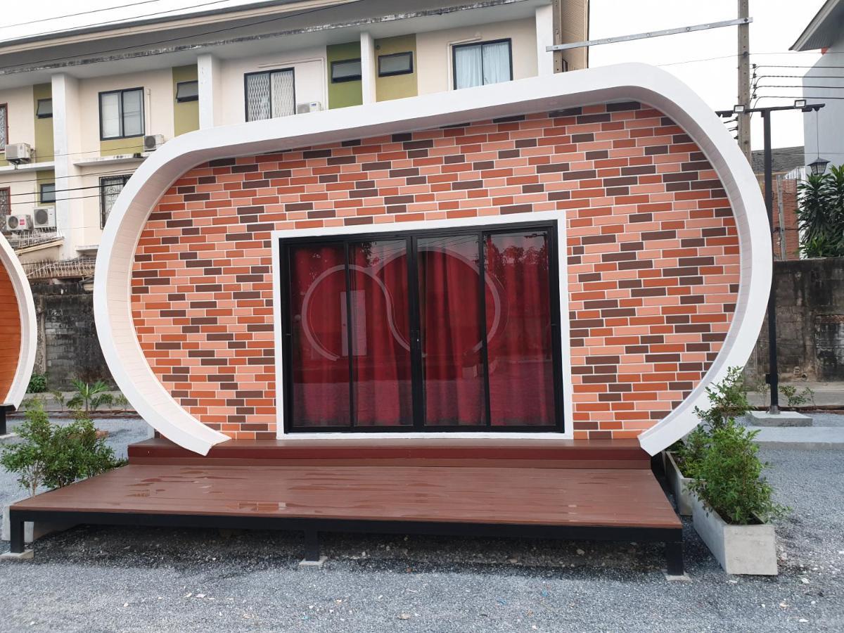 בנגקוק Tiny Hut Resort מראה חיצוני תמונה